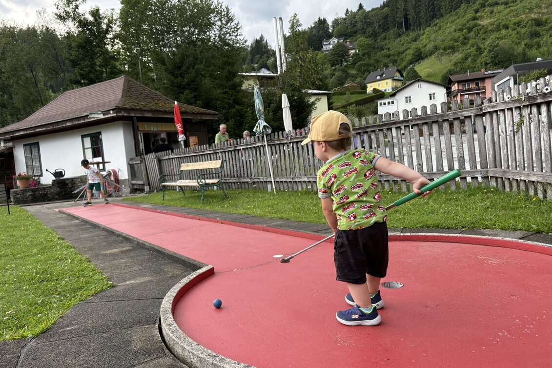 Minigolf in Ratten auch für die Kleinsten | © 
Oststeiermark Tourismus | Patricia Kamper