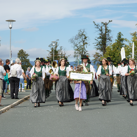 Der Umzug beim Blumenkorso in Vorau | ©  Oststeiermark Tourismus | Jasmin Perhofer