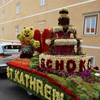 Blumenwägen beim Blumenkorso in Vorau | © Oststeiermark Tourismus | Jasmin Perhofer