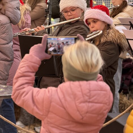 Im Lichterzelt gibt es täglich einen besonderen Programmpunkt | © 
Oststeiermark Tourismus | Stadtgemeinde Gleisdorf