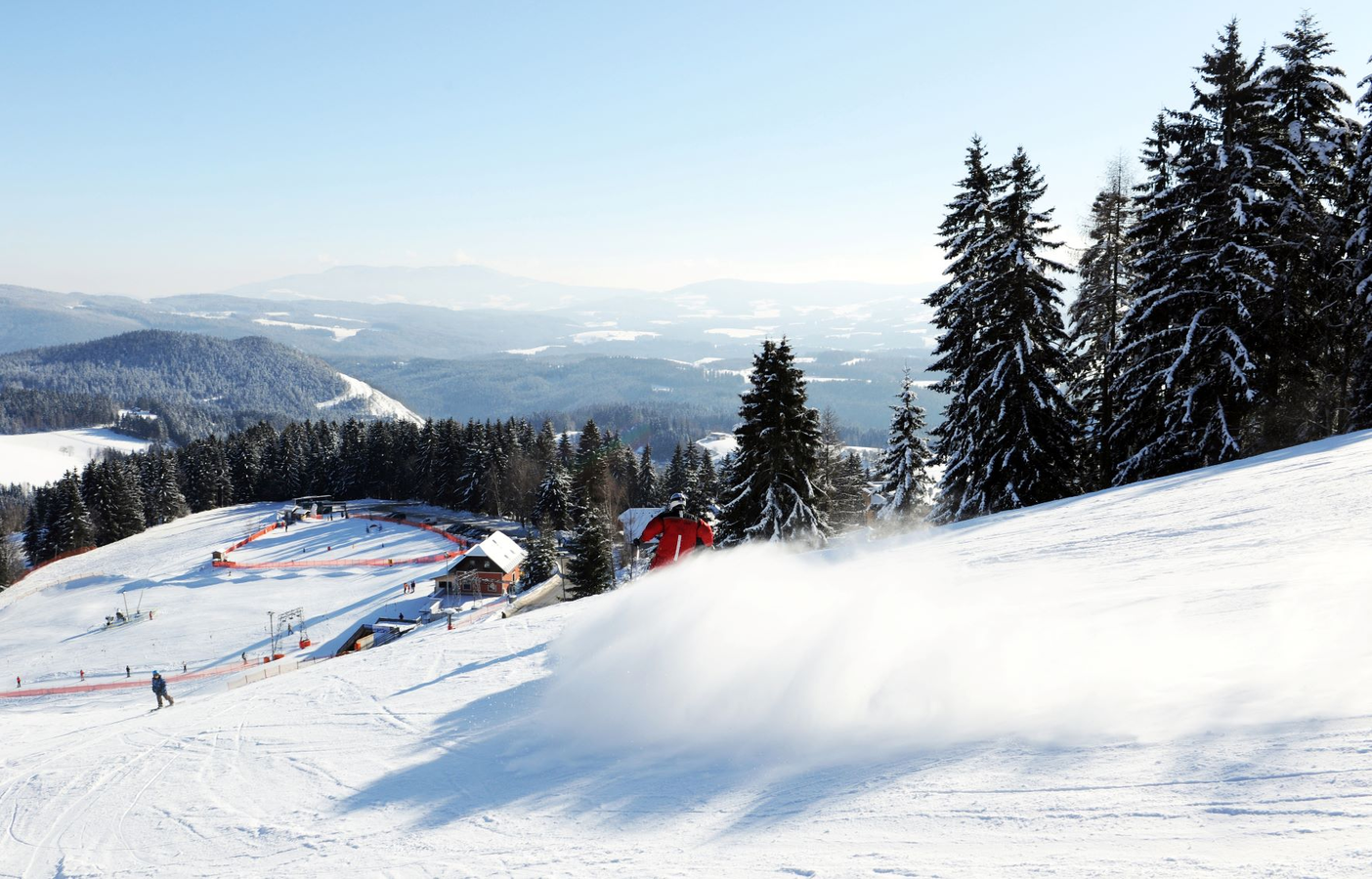 Skifahren beim Familienschberg St. Jakob im Walde