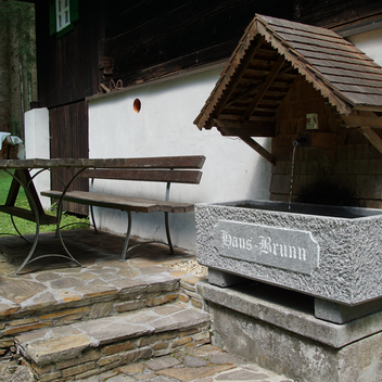 Brunnen am Kraftpfad | Jasmin Perhofer
