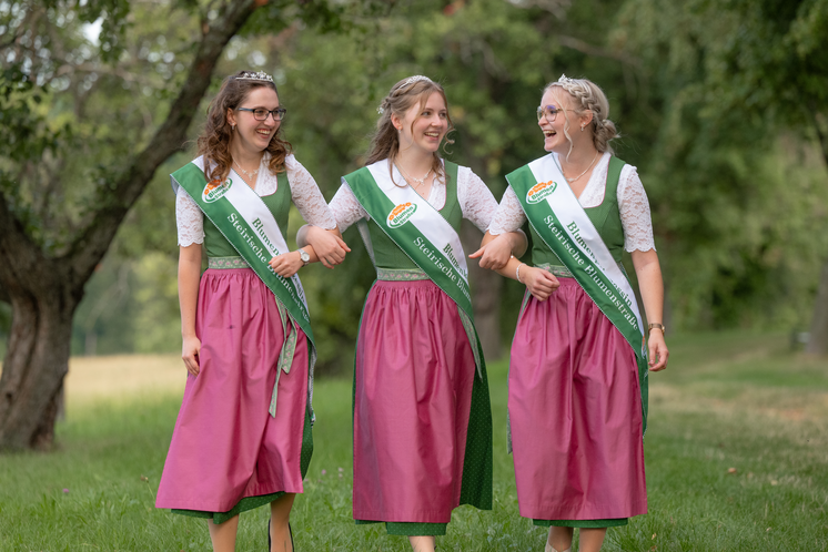 Blumenhoheiten der Steirischen Blumenstraße | ©  Oststeiermark Tourismus | Rene Strasser