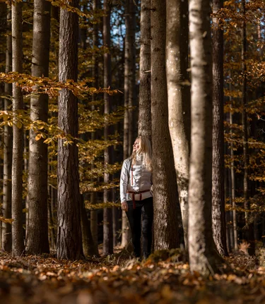 Spaziergang durch den herbstlichen Wald | © 
Oststeiermark Tourismus | Alex Lang