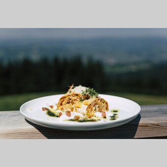 Kulinarik beim Olmstoll am Masenberg  | © Oststeiermark Tourismus |  Bernhard Bergmann