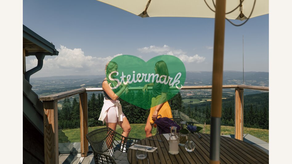 Kulinarik beim Olmstoll am Masenberg  | ©  Oststeiermark Tourismus |  Bernhard Bergmann