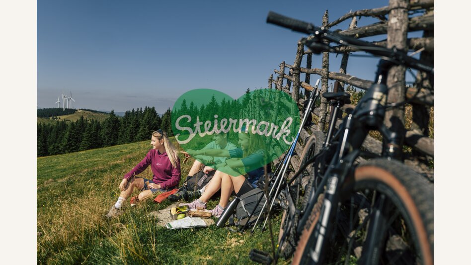 Pause in der Wiese auf der Pretul in der Oststeiermark | © 
Oststeiermark Tourismus |  Bernhard Bergmann