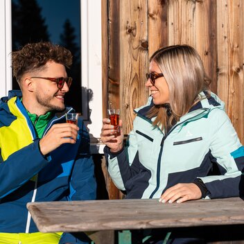 Gemütlicher Après-Ski-Moment | ©  Oststeiermark Tourismus | Cian J. Baumgartner