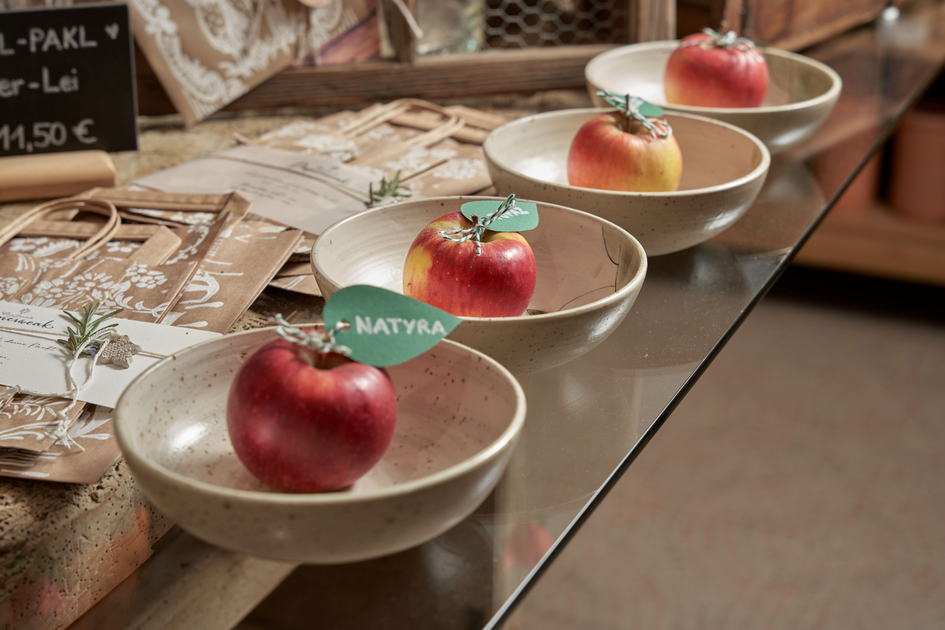Apple varieties at the Schloffer organic farm in Anger | © Oststeiermark Tourismus | Lang-Bichl - RKP