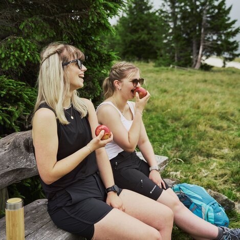 Hiking break on the Hochwechsel in Eastern Styria | ©  Oststeiermark Tourismus | Markus Lang-Bichl