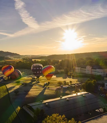 Heißluftballone beim Schloss Schielleiten in der Oststeiermark | © Oststeiermark Tourismus | Lang-Bichl - RKP