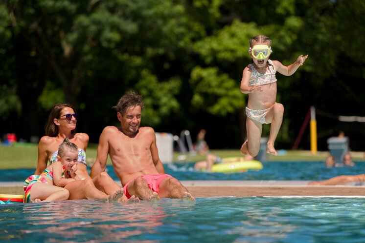 Family day at the Pöllau water park in Eastern Styria | ©  Oststeiermark Tourismus | Motion Manager
