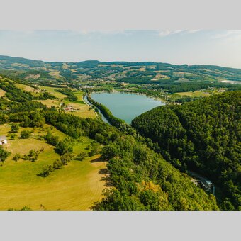 Stubenbergsee von oben in der Oststeiermark | ©  Oststeiermark Tourismus | Noah Ulrich