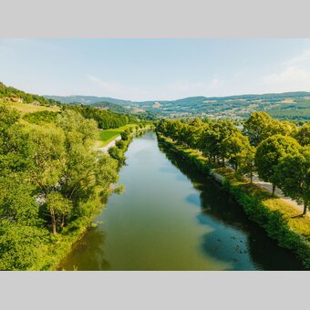 Drohnenaufnahme der Feistritz in der Oststeiermark | ©  Oststeiermark Tourismus | Noah Ulrich