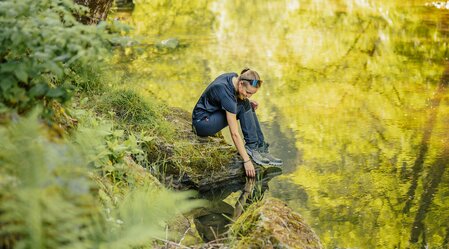 Naturliebhaber am Fluss | ©  Oststeiermark Tourismus | Noah Ulrich