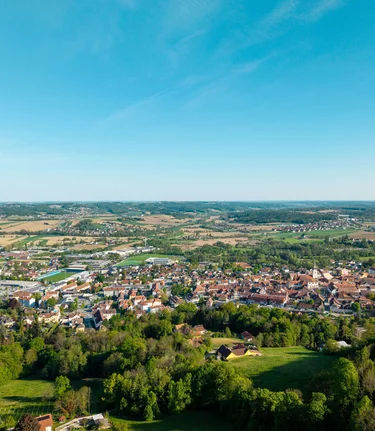 Luftaufnahme eines ländlichen Gebiets | ©  Oststeiermark Tourismus | VLMMEDIA