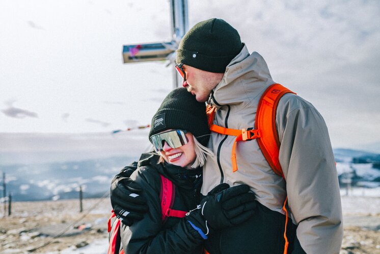 Couple Hiking in the Mountains | ©  Oststeiermark Tourismus | Noah Ulrich