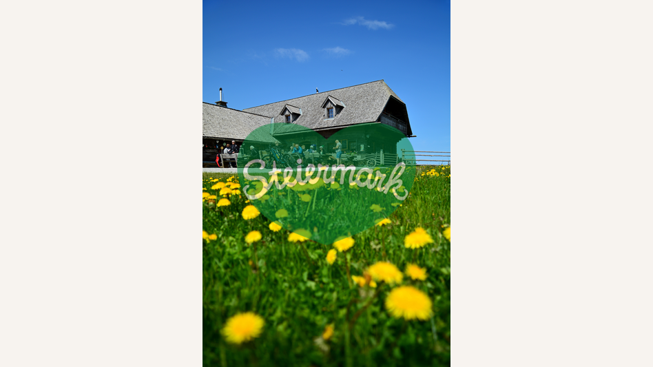 Stoakoglhütte auf der Sommeralm in der Oststeiermark | © Oststeiermark Tourismus | Christian Strassegger