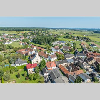 Ortszentrum Großsteinbach in der Oststeiermark | © Oststeiermark Tourismus | Helmut Schweighofer