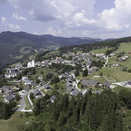Luftaufnahme in St Kathrein am Offenegg