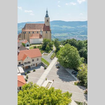 Hauptplatz Pöllauberg  im Naturpark Pöllauer Tal | ©  Oststeiermark Tourismus | Helmut Schweighofer