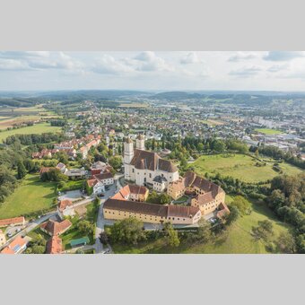 Luftaufnahme Kirche in Thannhausen in Weiz | ©  Oststeiermark Tourismus