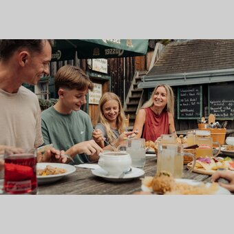 Kulinarische Einkehr Steirischer Jokl | © 
Oststeiermark Tourismus | studio draussen