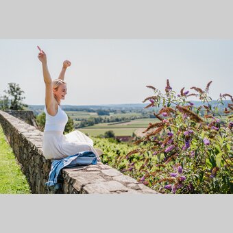 Schöne Aussicht nach St. Johann bei Herberstein in der Oststeiermark. | ©  Oststeiermark Tourismus | Motion Ads