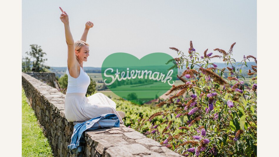 Schöne Aussicht nach St. Johann bei Herberstein in der Oststeiermark. | ©  Oststeiermark Tourismus | Motion Ads