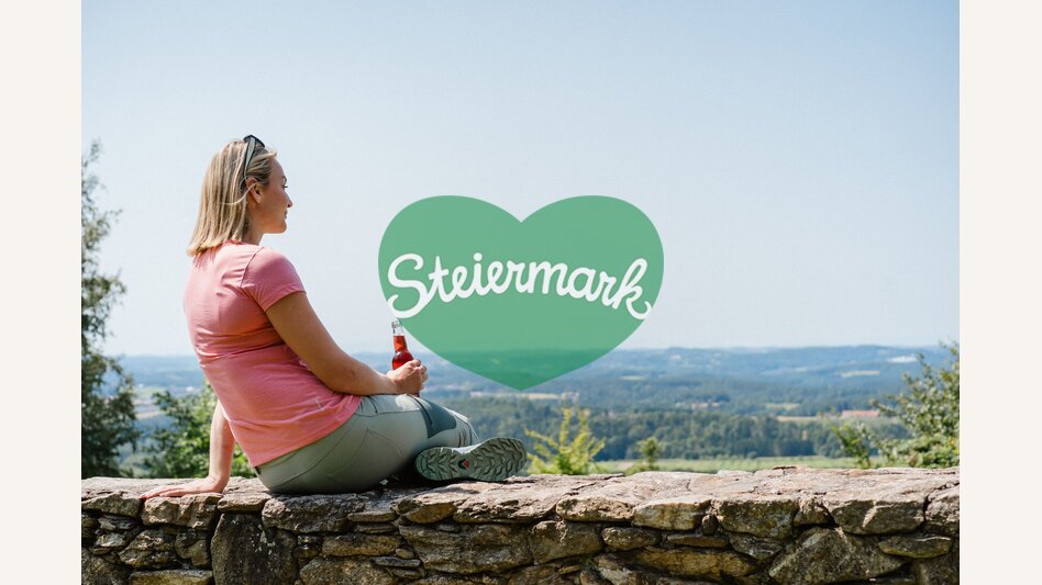 Schöne Aussicht nach St. Johann bei Herberstein in der Oststeiermark. | ©  Oststeiermark Tourismus | Motion Ads