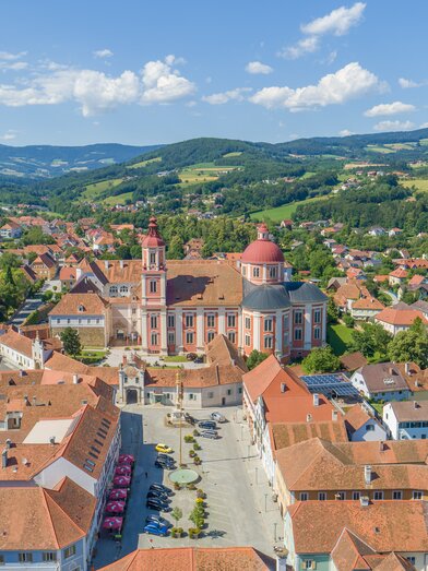 Aerial view over Pöllau in eastern Styria | © TV Oststeiermark | Helmut Schweighofer