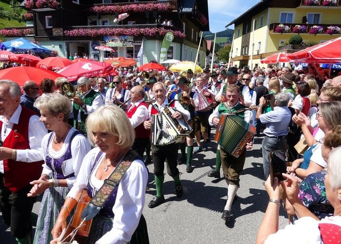Gasner Musikirtag with the Stoanis | © Oststeiermark Tourismus | Oststeiermark Tourismus
