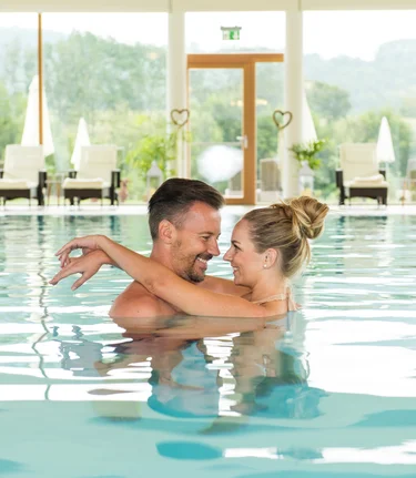 Indoorpool in der Grünen Au in der Oststeiermark | © Grüne Au | Helmut Schweighofer