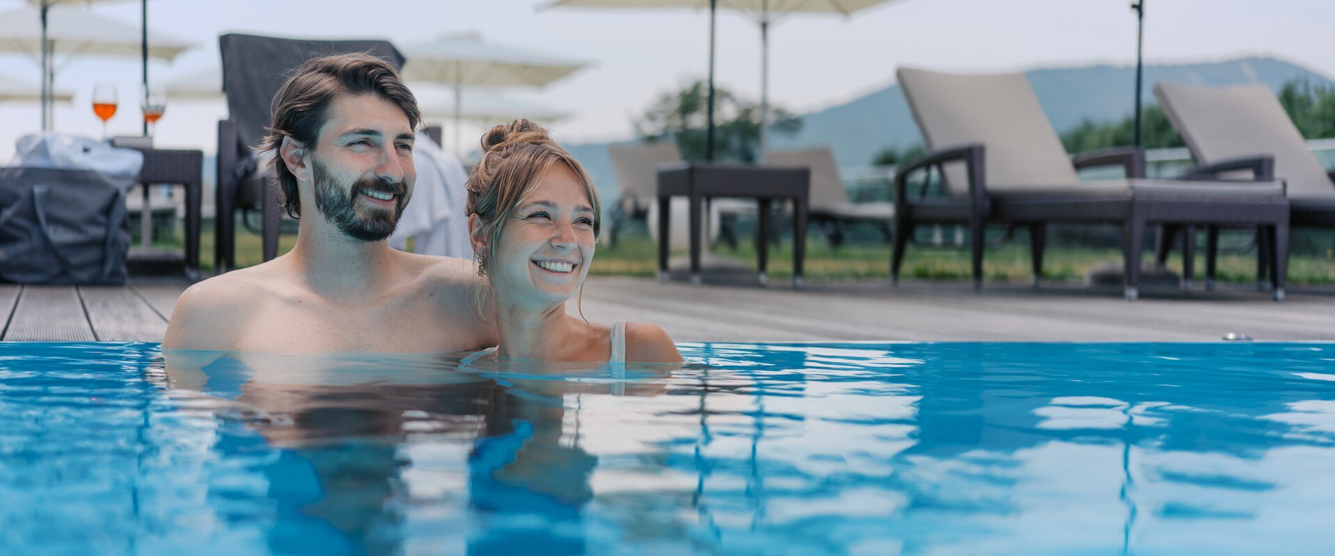 Couple in the Pool | ©  Oststeiermark Tourismus | diemosbachers