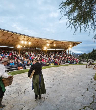 Huab'n Theater auf der Brandlucken in der Oststeiermark | ©  Oststeiermark Tourismus | Harald Eisenberger