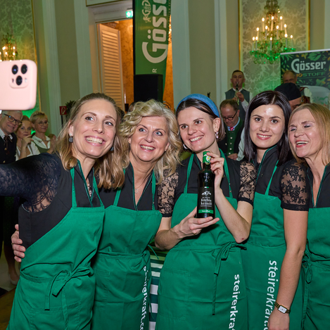 Selfie Steirerkraft-Girls | Schedl