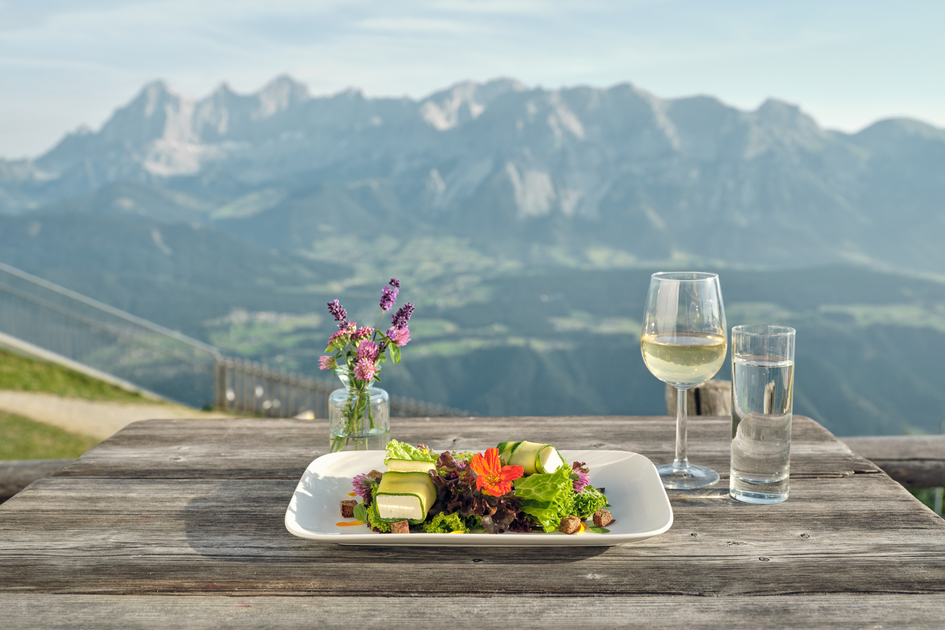 Essen mit Aussicht | © Schladming-Dachstein / Peter Burgstaller | © Schladming-Dachstein / Peter Burgstaller