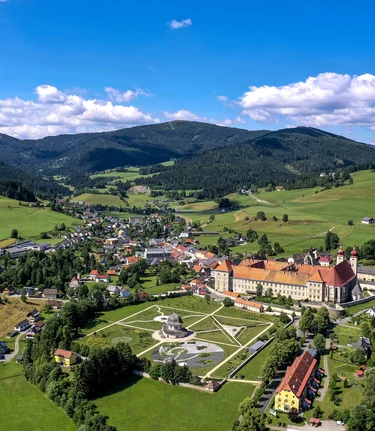 Blick auf Stift St. Lambrecht | © Holzwelt Murau | Tom Lamm