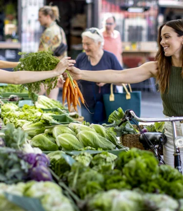 Kaiser-Josef-Markt Graz – Buying Fresh Produce | © Graz Tourismus | Tom Lamm