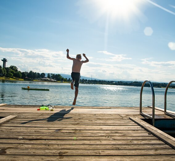 Sprung in den Schwarzlsee | © TV Region Graz | Mias Photoart