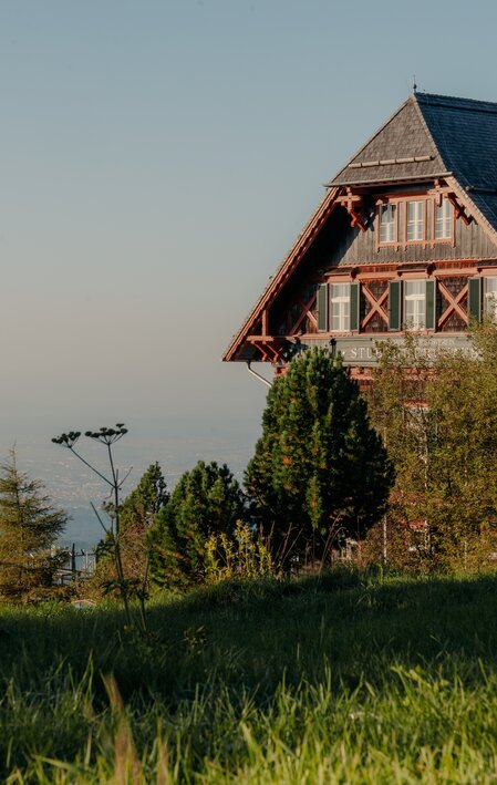 Stubenbergghaus am Schöckl mit Blick über Graz | © Region Graz | studio draussen