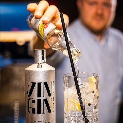 Auf einen Gin Tonic im Hotel Liebmann | © 5Komma5Sinne | Fabian Trummer