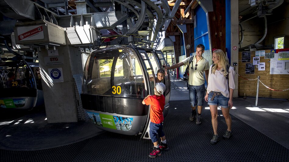 Fahrt auf den Schöckl mit der Schöckl-Seilbahn