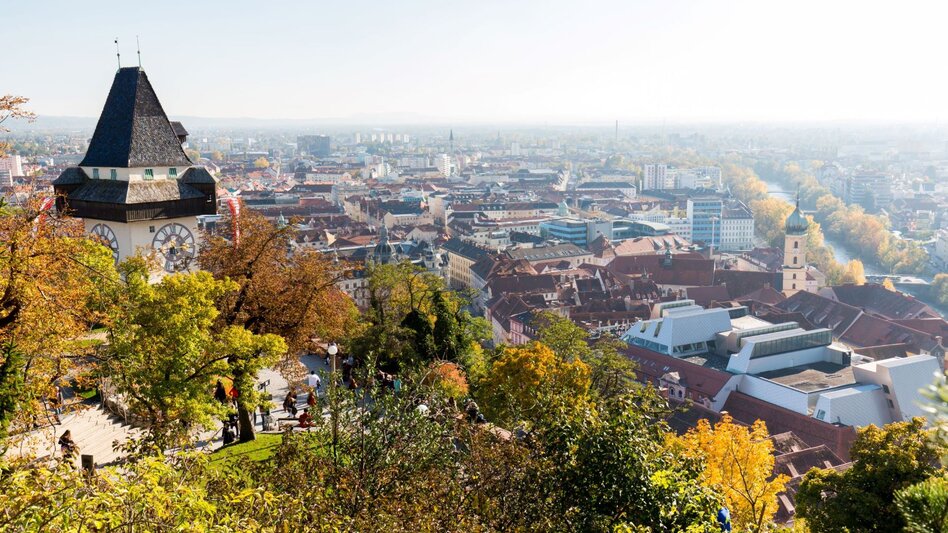 Der Grazer Schlossberg im Herbst | © TV Region Graz | Harry Schiffer
