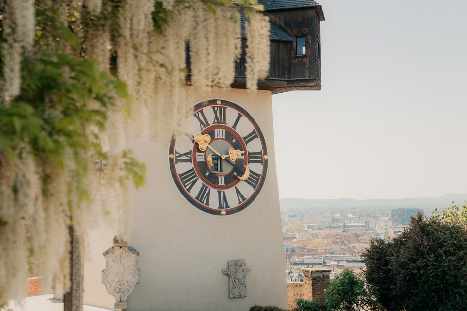 Uhrturm Graz – Detailansicht mit Altstadtblick | © Region Graz | studio draussen