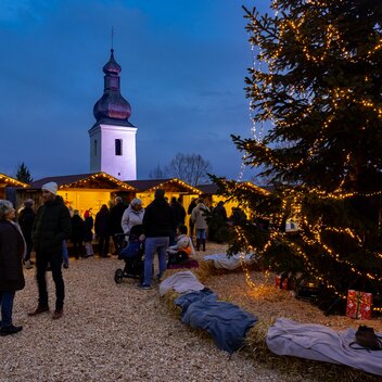 Quiet Anticipation at Barthlmä Advent Market | © Graz Region | Harry Schiffer