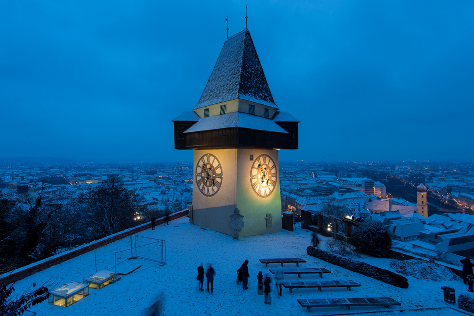 Graz Clock Tower on Schlossberg in Winter | © Graz Tourismus | Harry Schiffer