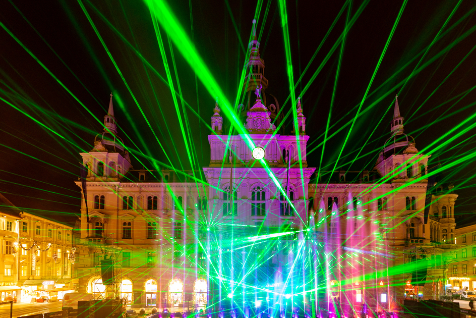 New Year’s Eve Laser Show at Graz Main Square | © Graz Tourismus | Harry Schiffer