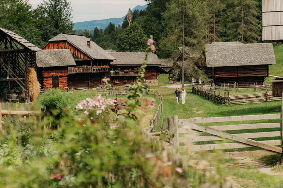 Walking through the Open-Air Museum Stübing near Graz | © Graz Region | studio draussen