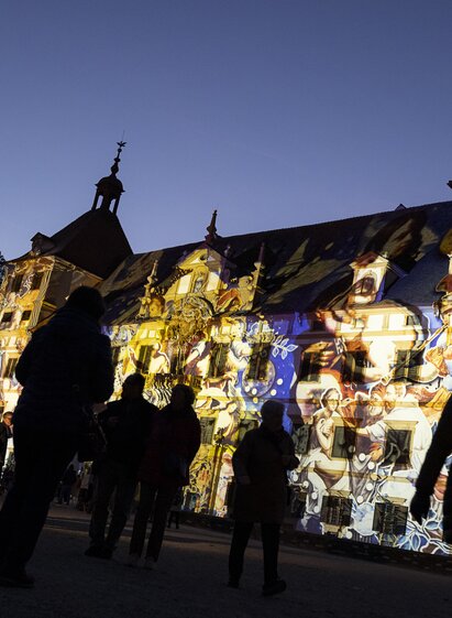 Lichtprojektionen an der Fassade von Schloss Eggenberg in Graz bei der Veranstaltung Klanglicht.